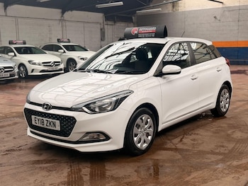 Used Hyundai i20 2018 for sale - 77474662: Photo