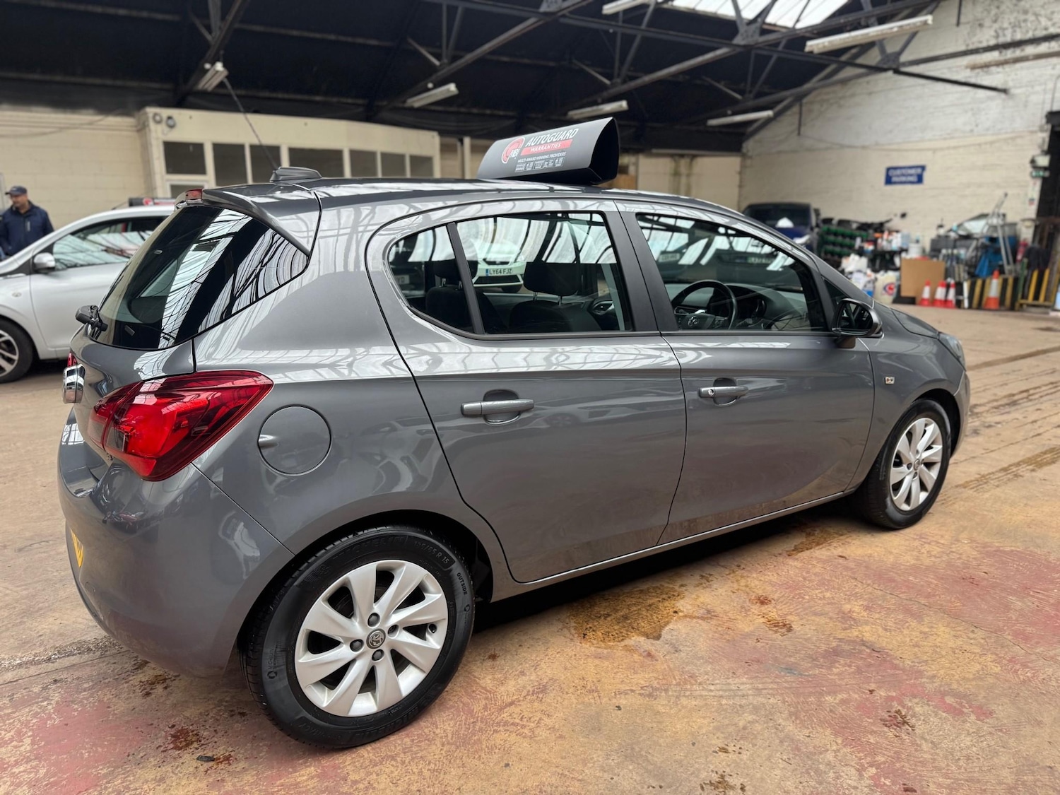 Used Vauxhall Corsa 2016 for sale - 76480577: Photo 2