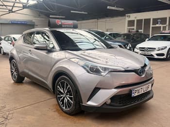 Used Toyota C-HR 2017 for sale - 79748607: Photo