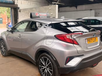 Used Toyota C-HR 2017 for sale - 79748607: Photo