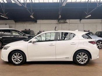 Used Lexus CT 2014 for sale - 79401788: Photo