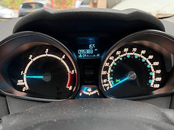 Used Ford Fiesta 2015 for sale - 76312679: Photo 12