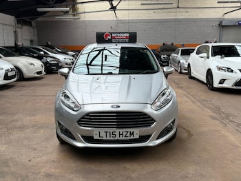Used Ford Fiesta 2015 for sale - 76312679: Photo 2