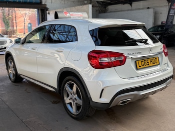 Used Mercedes-Benz GLA 2015 for sale - 76621397: Photo