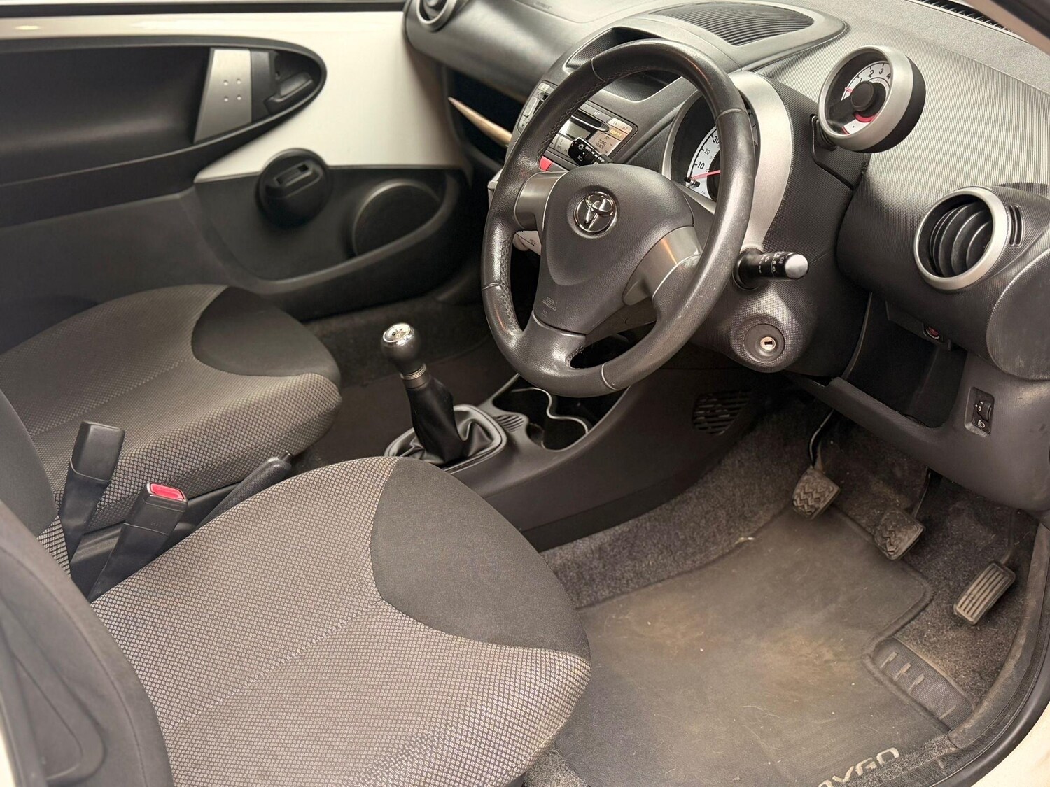Used Toyota AYGO 2012 for sale - 78166731: Photo 10