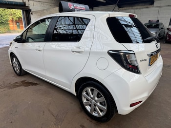 Used Toyota Yaris 2014 for sale - 75973388: Photo