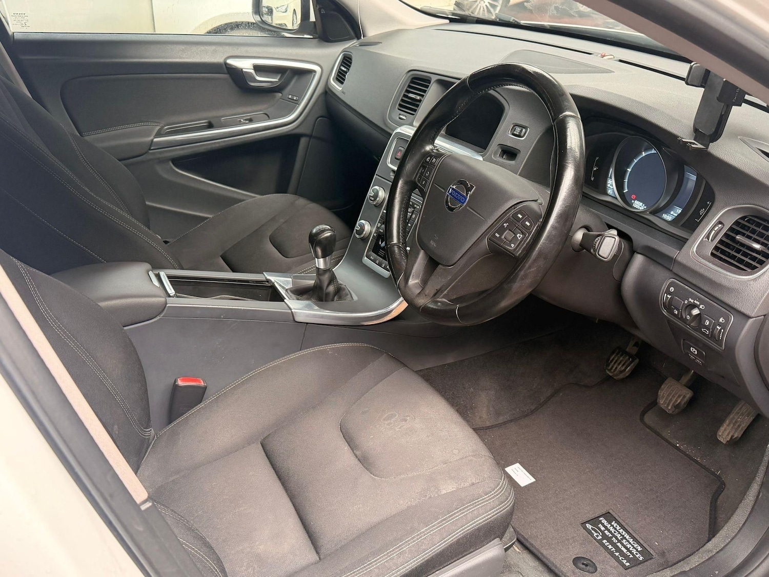 Used Volvo S60 2014 for sale - 77631318: Photo 12