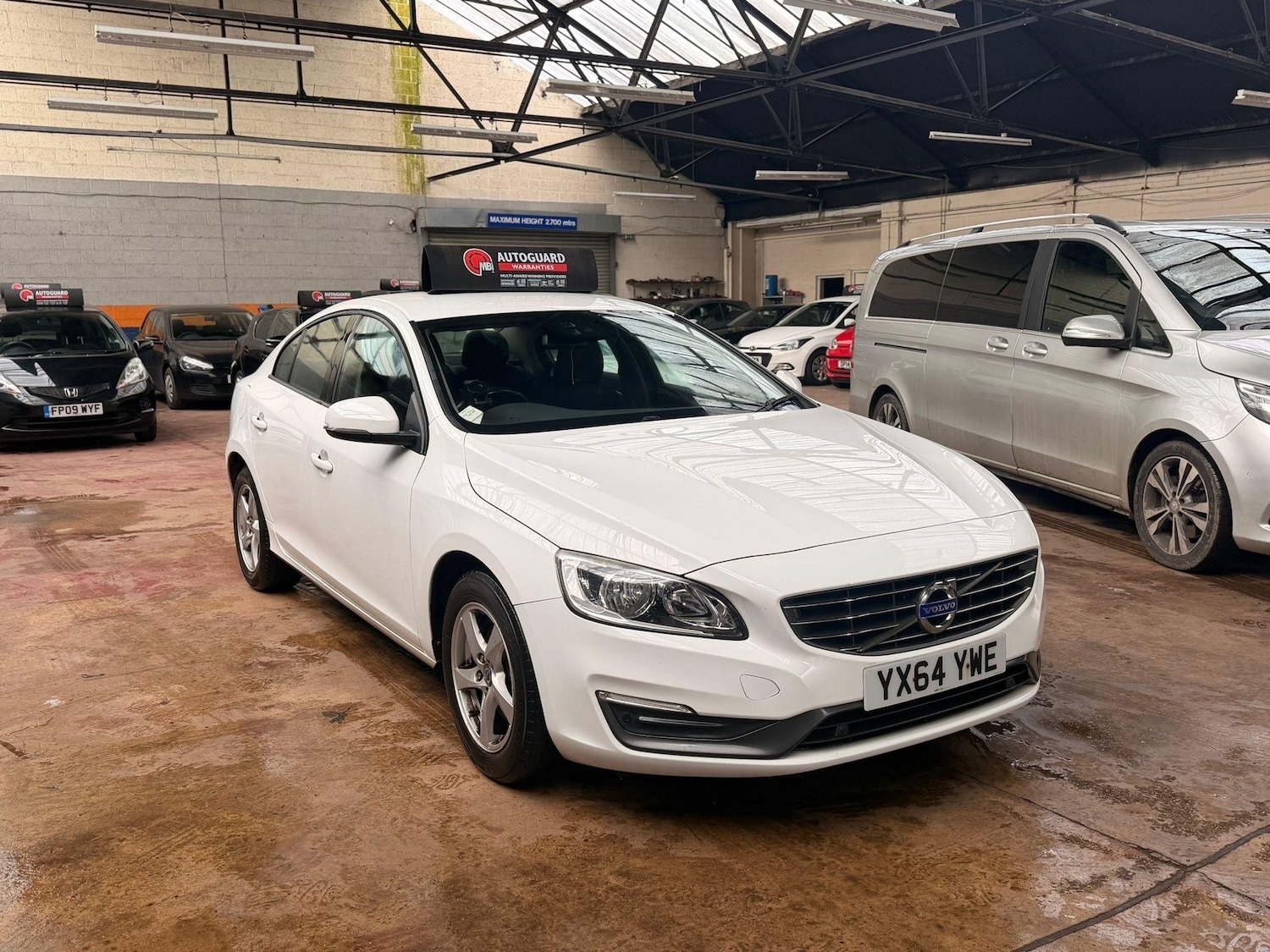 Used Volvo S60 2014 for sale - 77631318: Photo 4