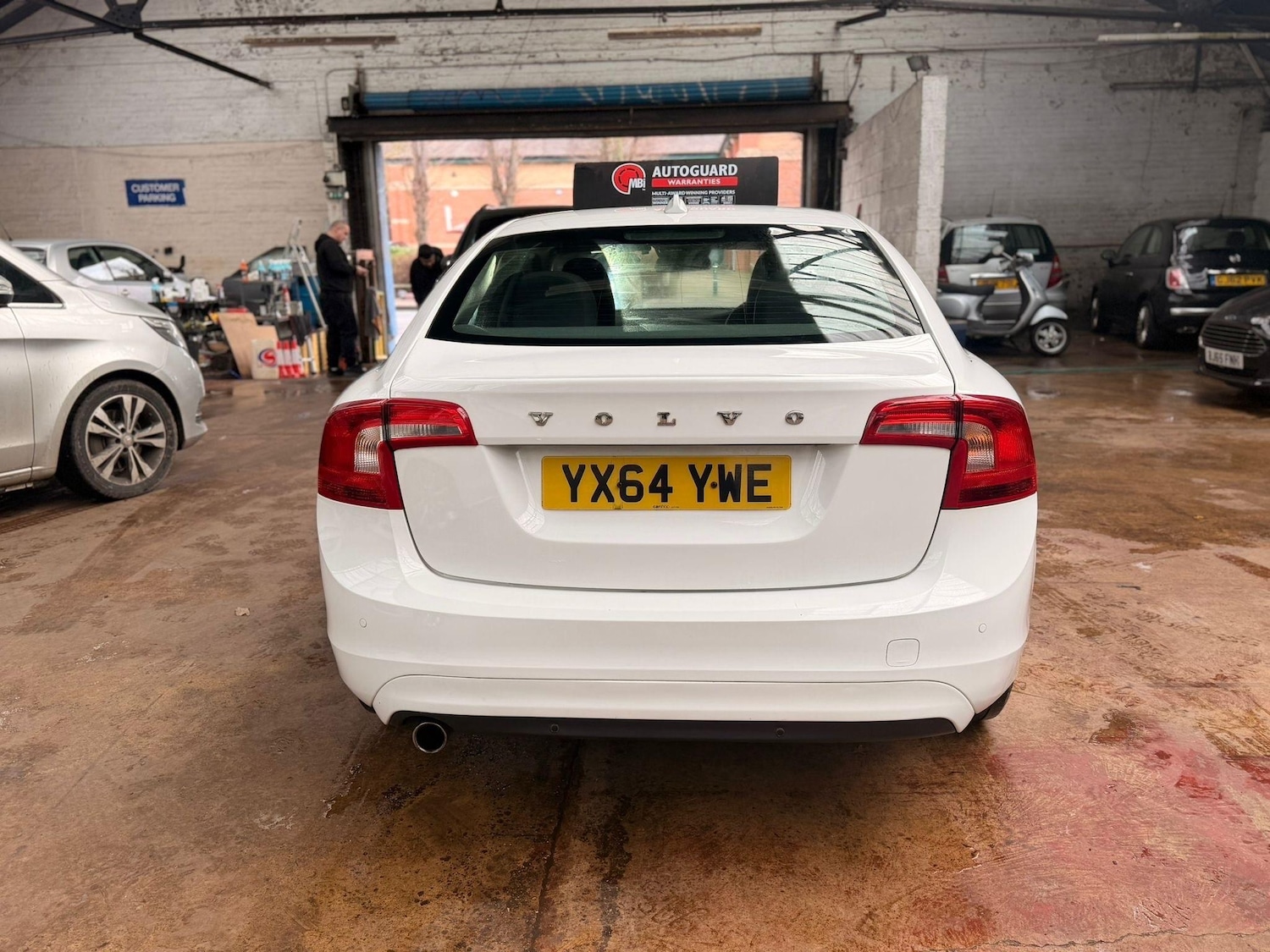 Used Volvo S60 2014 for sale - 77631318: Photo 6