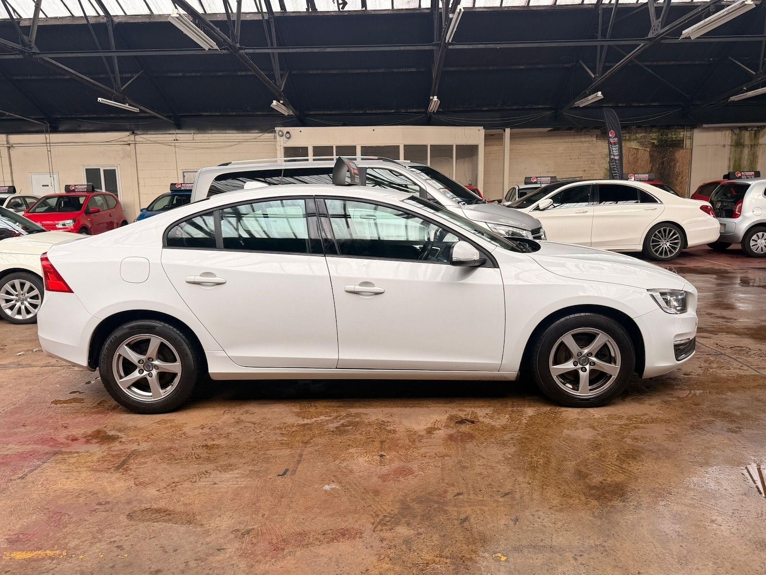 Used Volvo S60 2014 for sale - 77631318: Photo 7