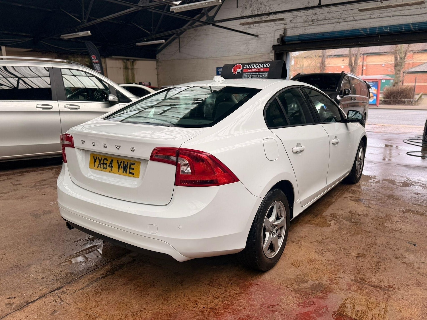 Used Volvo S60 2014 for sale - 77631318: Photo 8