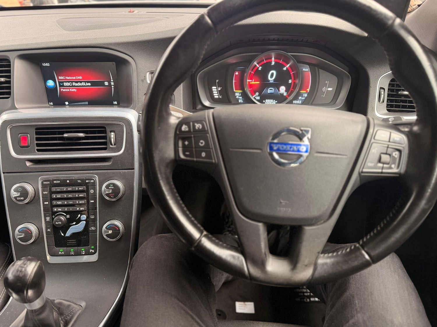 Used Volvo S60 2014 for sale - 77631318: Photo 9