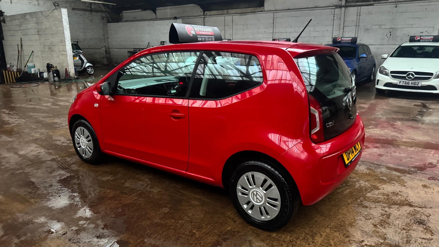Used Volkswagen up! 2014 for sale - 77470150: Photo 3