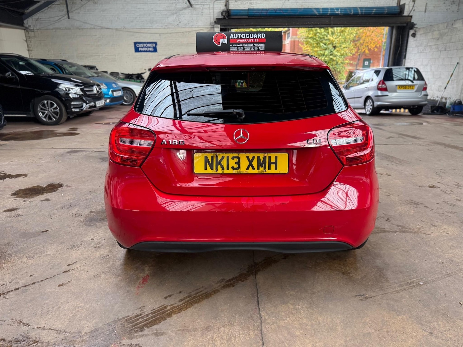 Used Mercedes-Benz A-Class 2013 for sale - 76355907: Photo 5