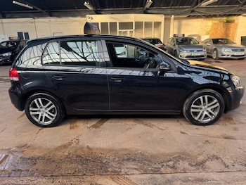 Used Volkswagen Golf 2009 for sale - 77044704: Photo