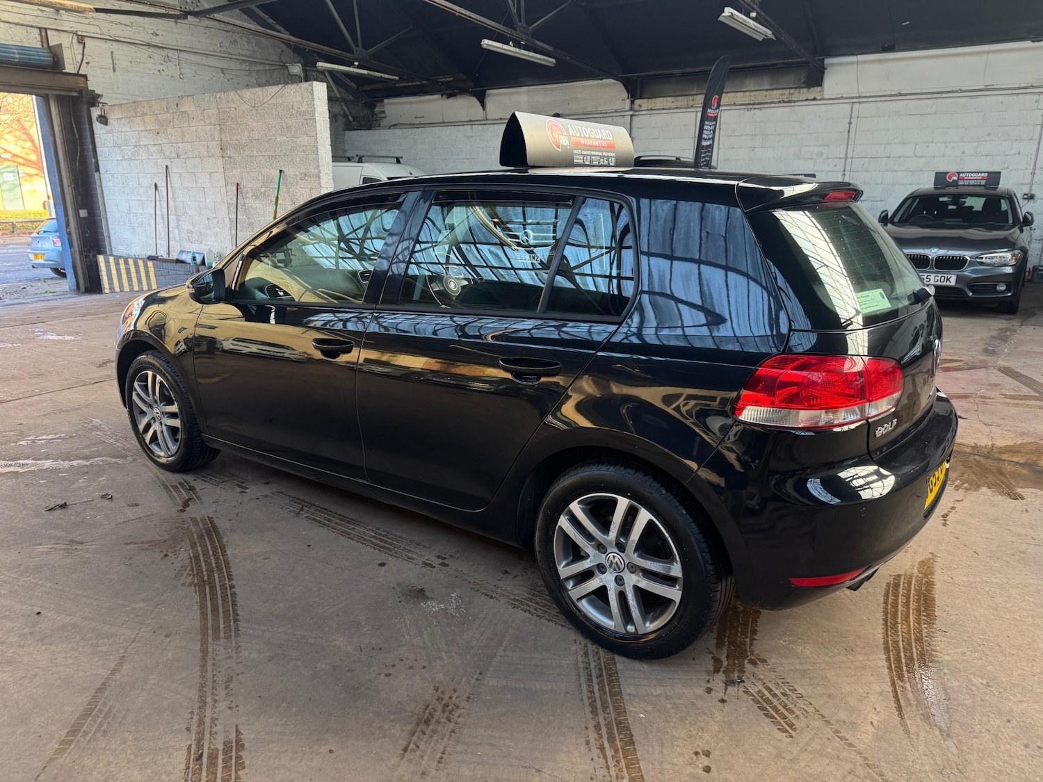 Used Volkswagen Golf 2009 for sale - 77044704: Photo 5