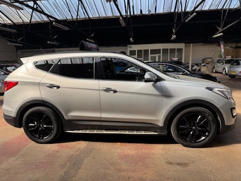 Used Hyundai Santa Fe 2014 for sale - 78549519: Photo