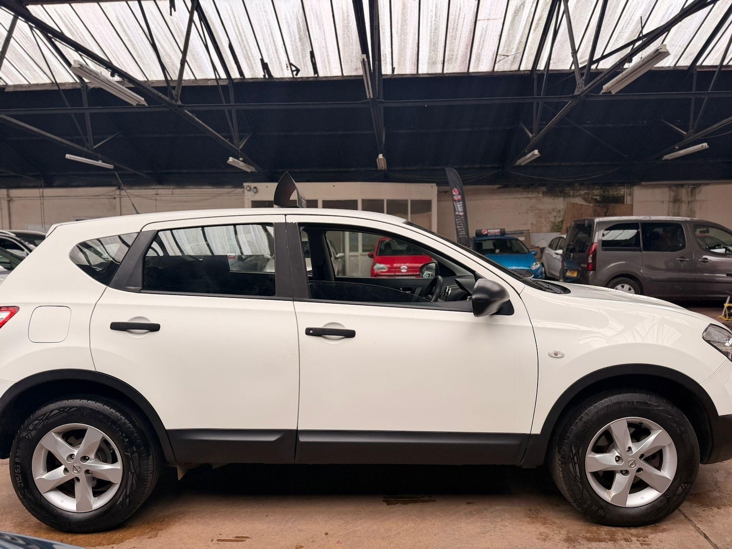 Used Nissan Qashqai 2013 for sale - 77890695: Photo 6