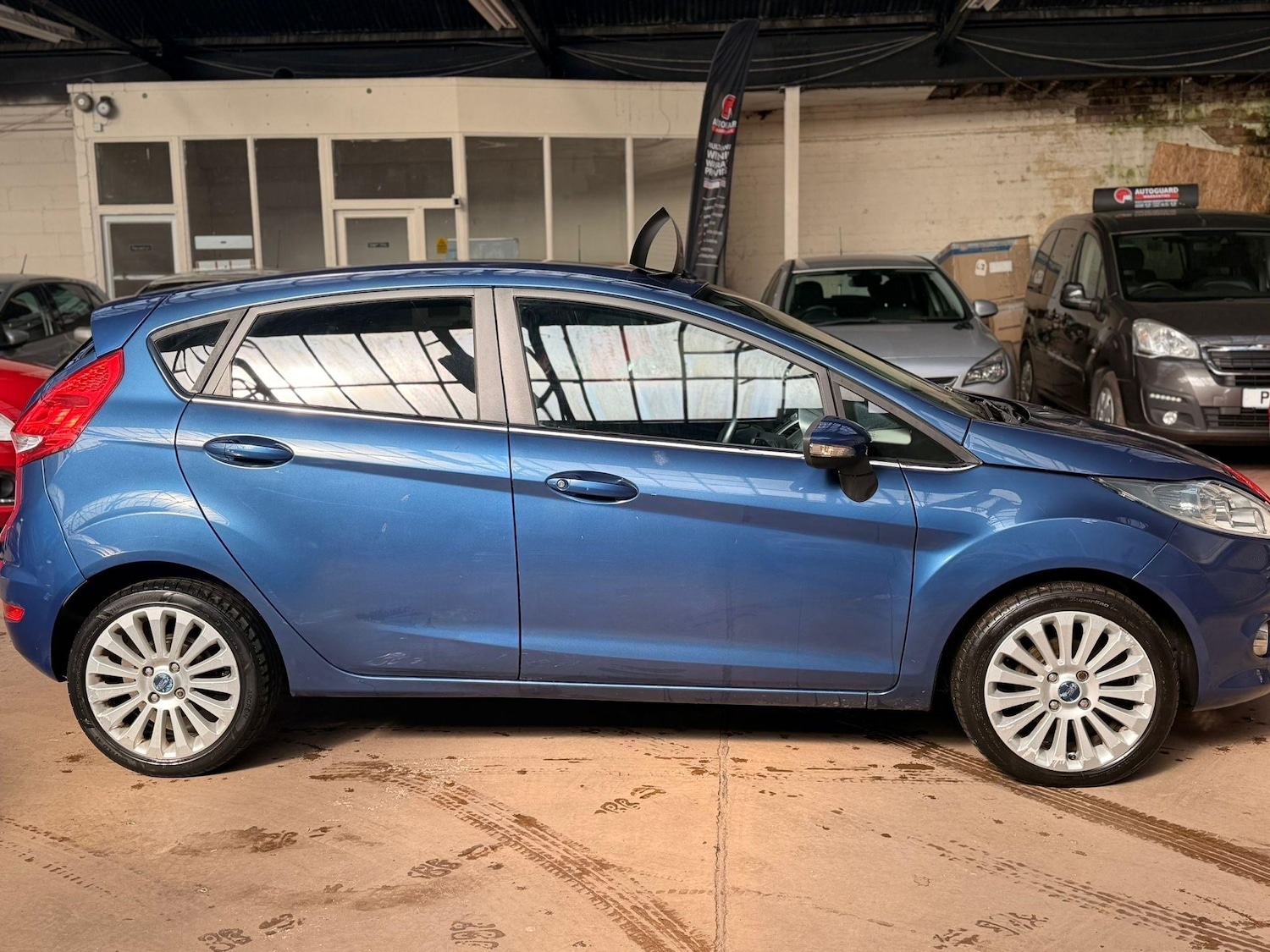 Used Ford Fiesta 2009 for sale - 77935424: Photo 5