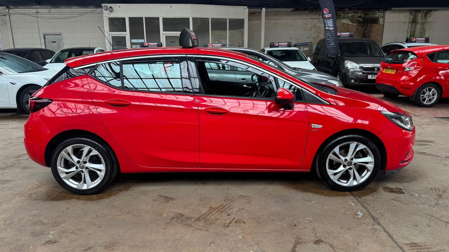 Used Vauxhall Astra 2017 for sale - 78148434: Photo 2