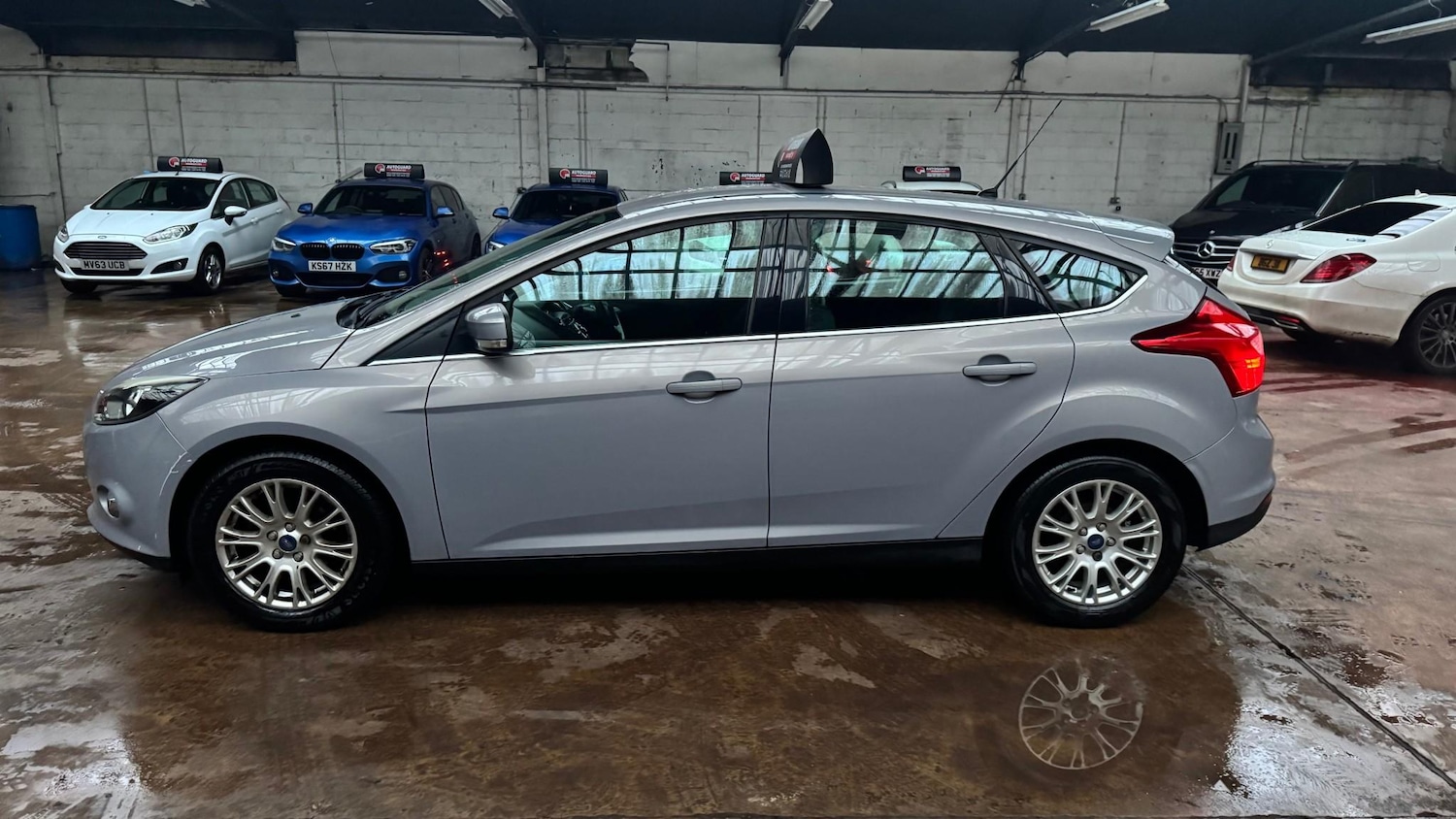 Used Ford Focus 2011 for sale - 77477028: Photo 2