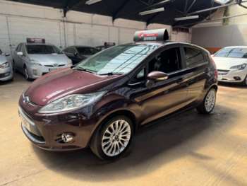2011 (11) - Fiesta Titanium 5-Door