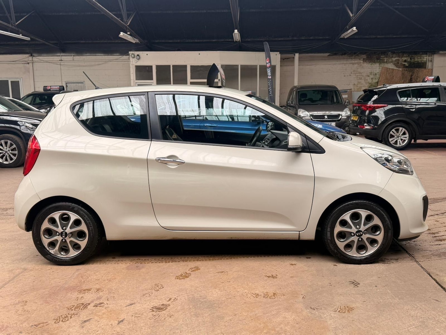 Used Kia Picanto 2012 for sale - 78148438: Photo 8