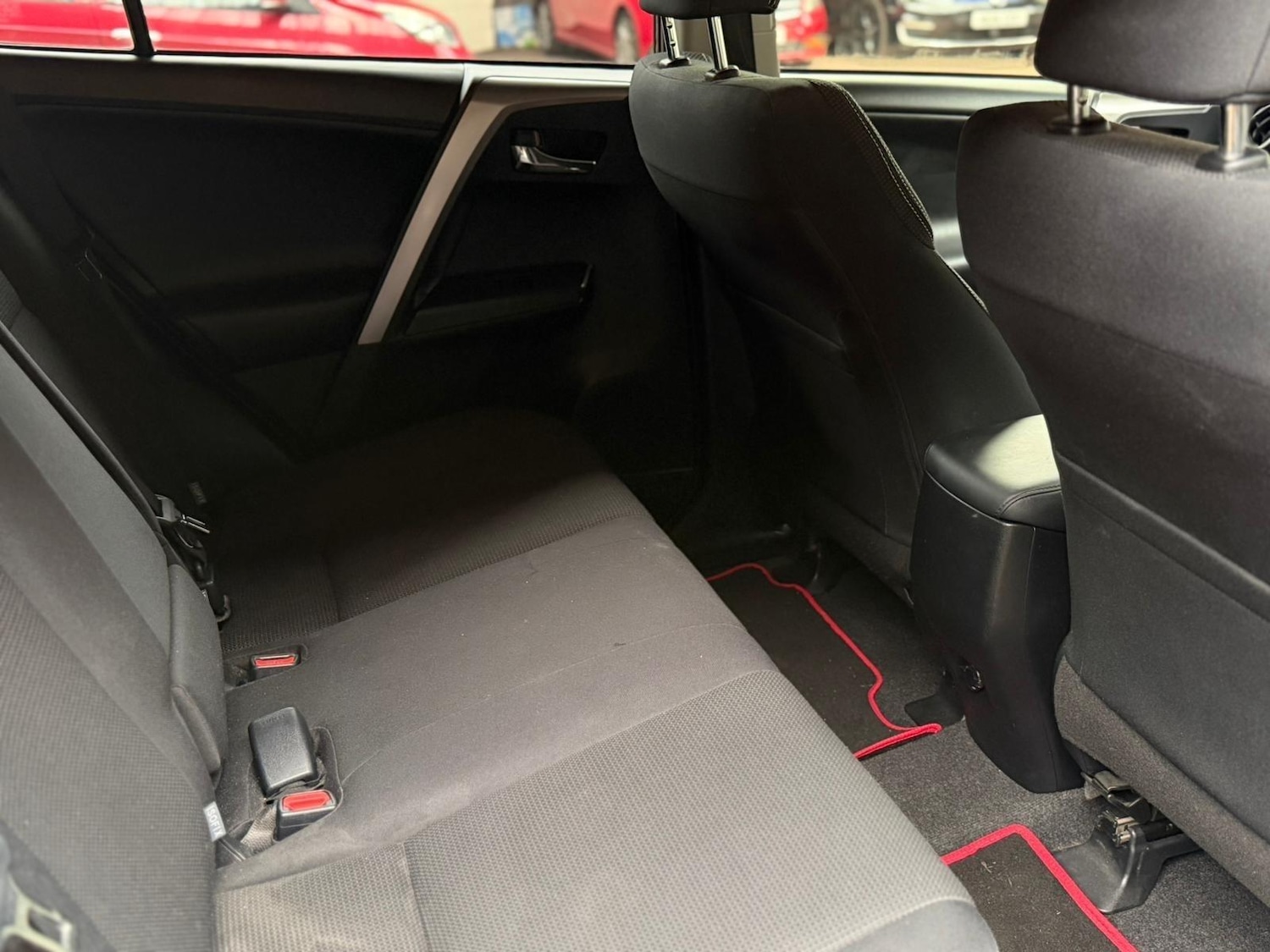Used Toyota RAV4 2017 for sale - 76092307: Photo 15