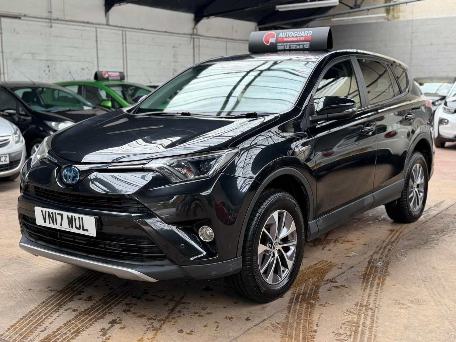 Used Toyota RAV4 2017 for sale - 76092307: Photo 6