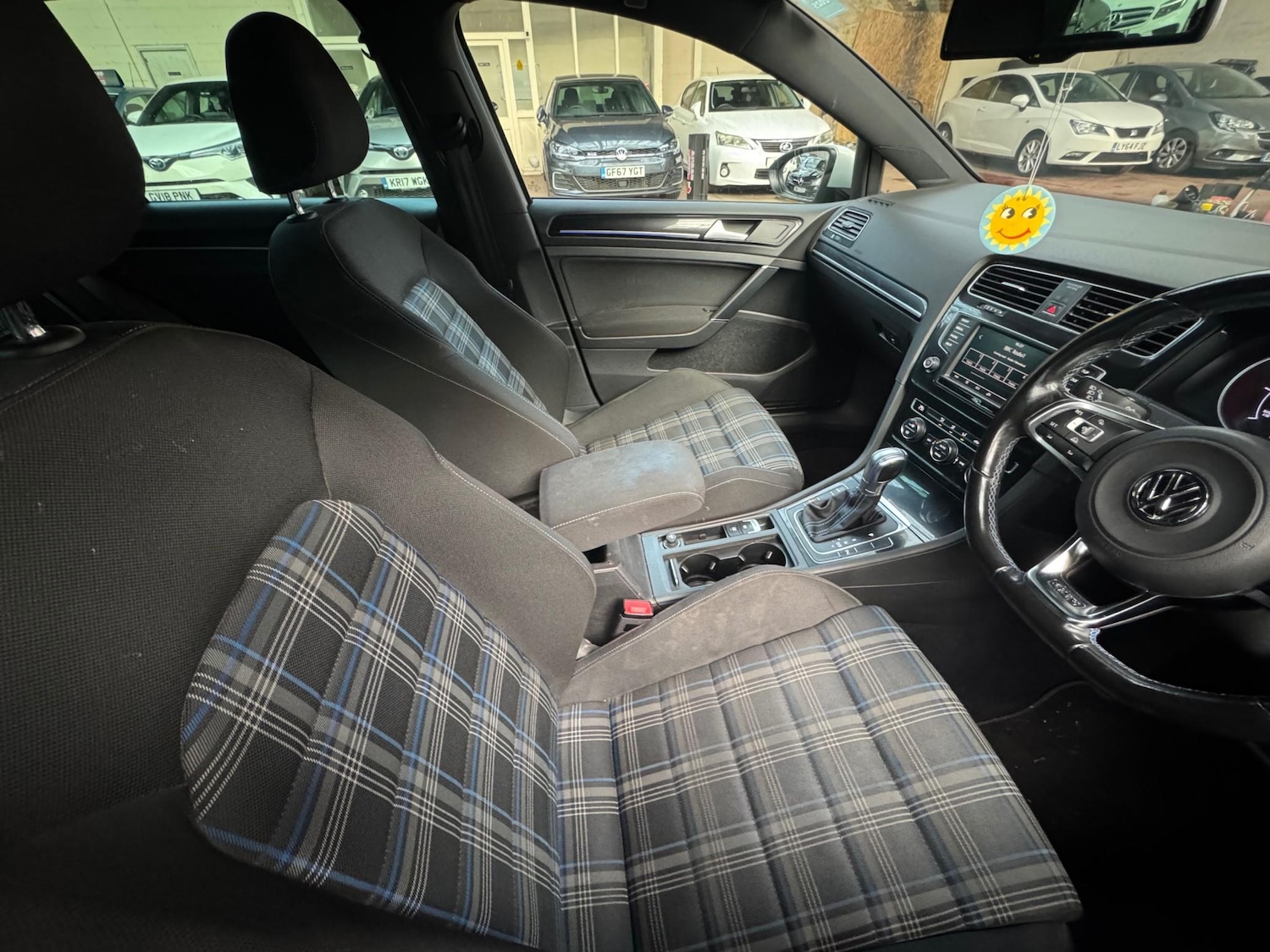 Used Volkswagen Golf 2016 for sale - 76667807: Photo 9