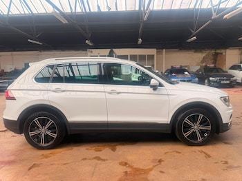 Used Volkswagen Tiguan 2017 for sale - 79063180: Photo