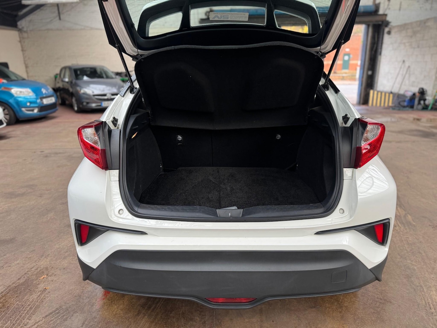 Used Toyota C-HR 2018 for sale - 76539415: Photo 10