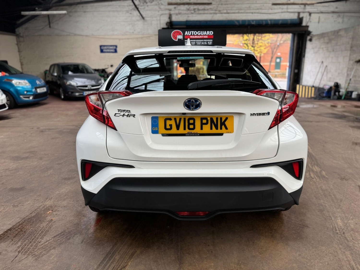 Used Toyota C-HR 2018 for sale - 76539415: Photo 5