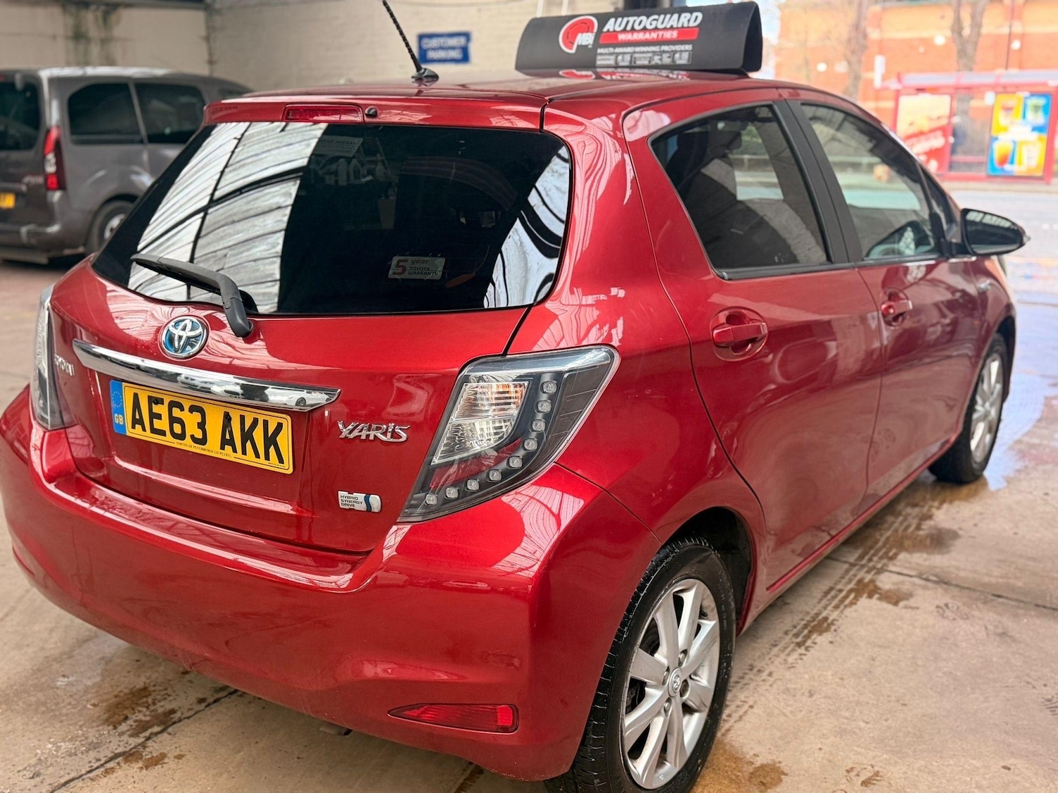 Used Toyota Yaris 2013 for sale - 77890703: Photo 8