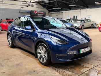 2022 (72) - Long Range AWD 5dr Auto