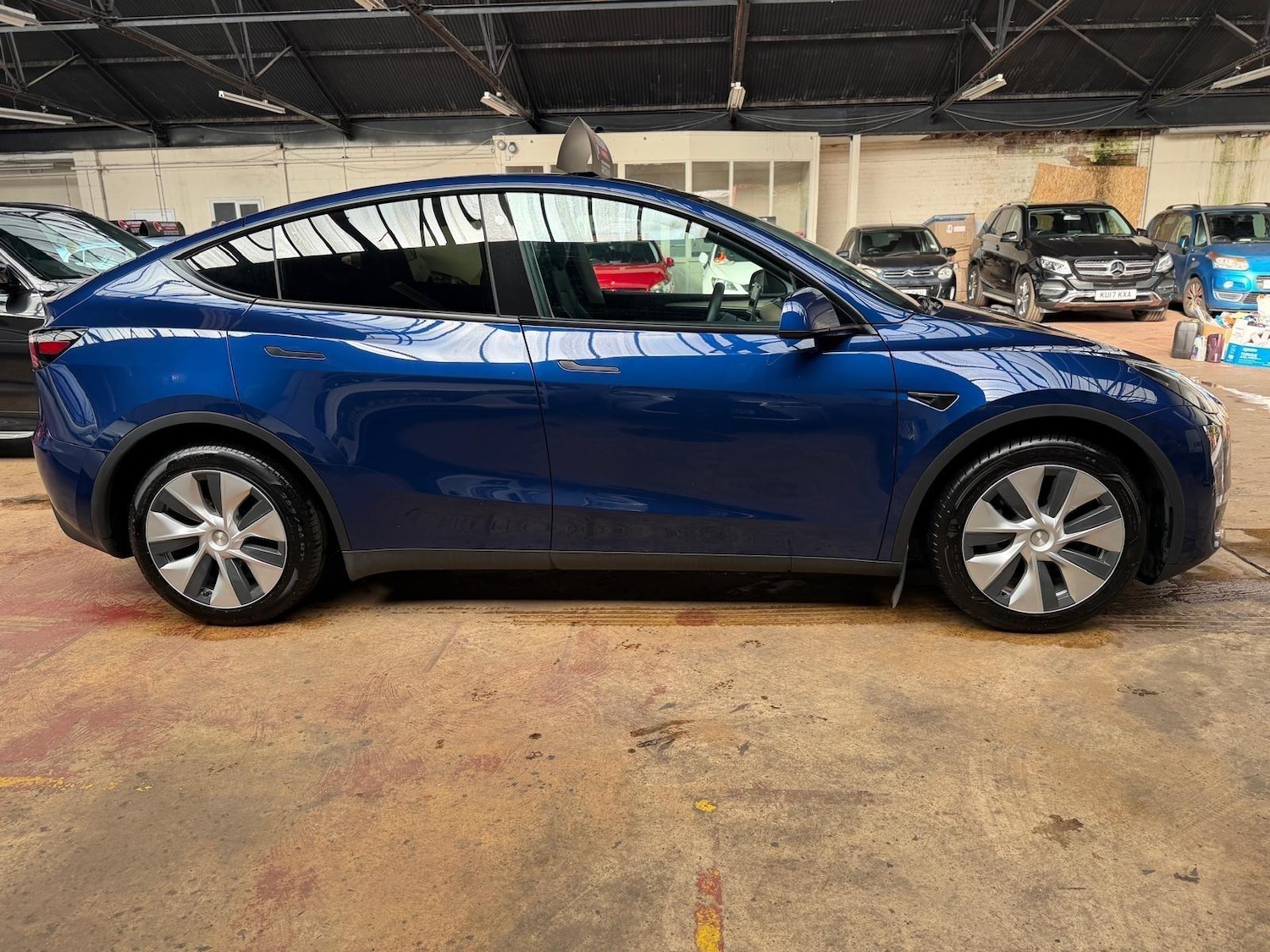 Used Tesla Model Y 2022 for sale - 76355912: Photo 2