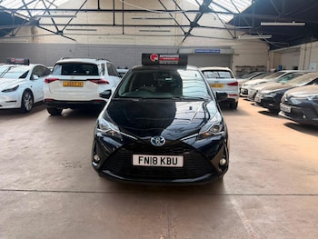 Used Toyota Yaris 2018 for sale - 79304949: Photo