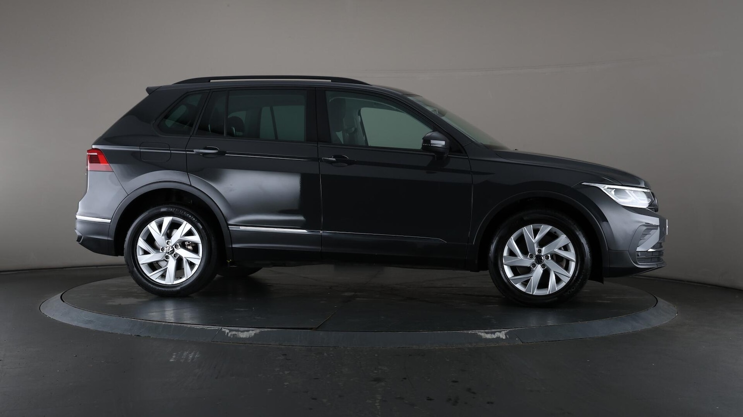 Used Volkswagen Tiguan 2022 for sale - 76282605: Photo 58