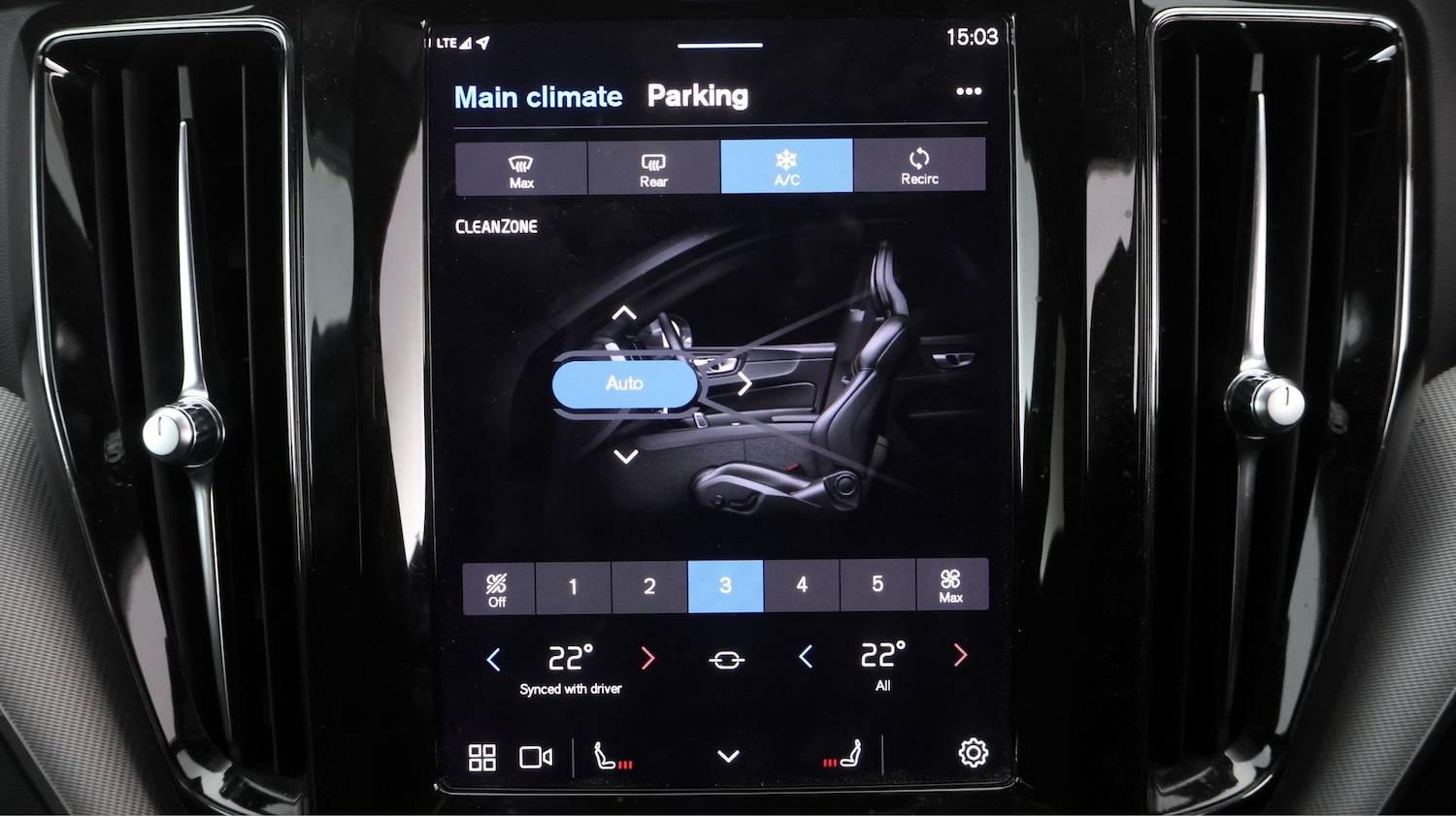 Used Volvo XC60 2022 for sale - 77656049: Photo 12