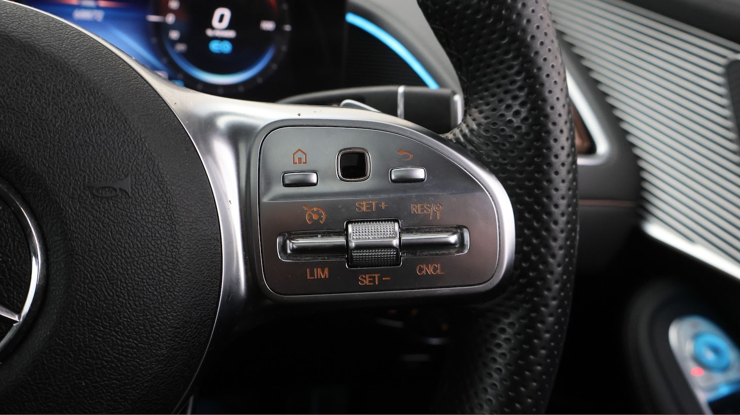 Used Mercedes-Benz EQC 2021 for sale - 77789431: Photo 21