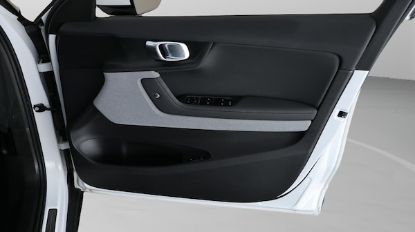 Used Polestar Polestar 2 2023 for sale - 76317824: Photo 15