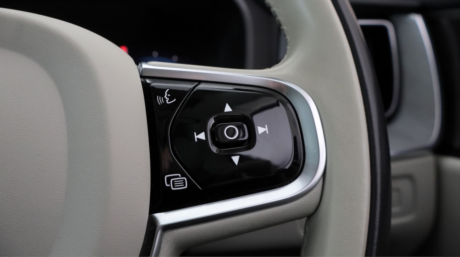 Used Volvo XC60 2024 for sale - 77198716: Photo 24