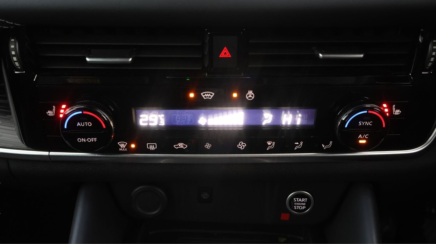 Used Nissan Qashqai for sale - 77452865: Photo 11