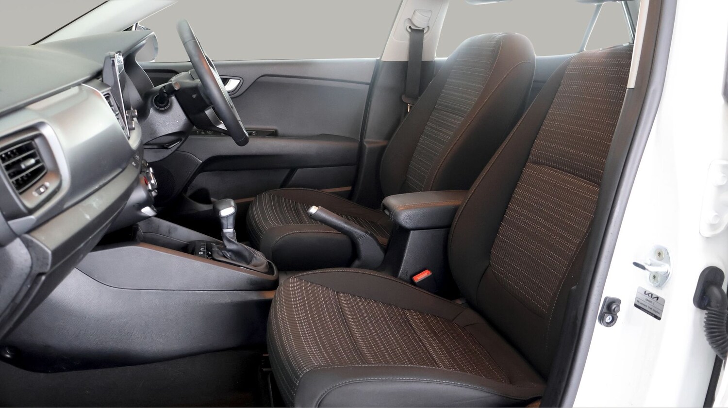 Used Kia Stonic 2021 for sale - 77528088: Photo 13