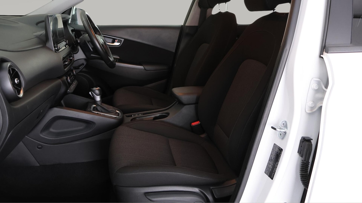 Used Hyundai KONA 2023 for sale - 76441392: Photo 15