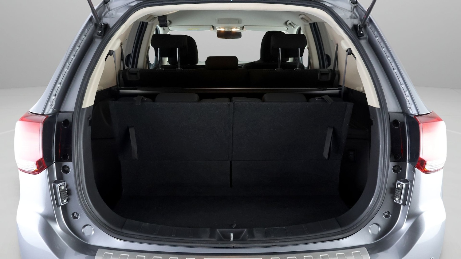 Used Mitsubishi Outlander 2018 for sale - 77799680: Photo 16