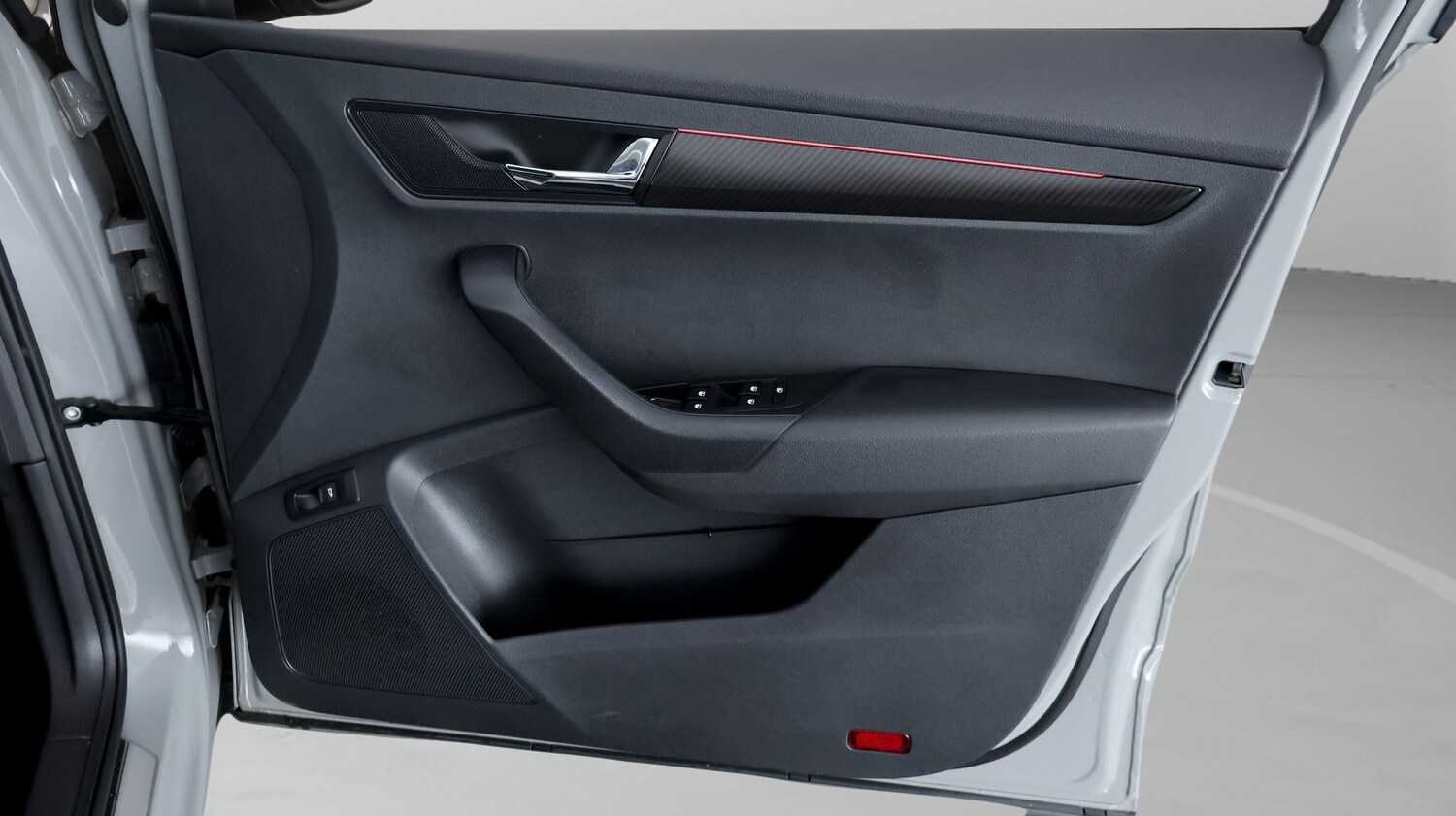 Used Skoda Karoq for sale - 77364140: Photo 14