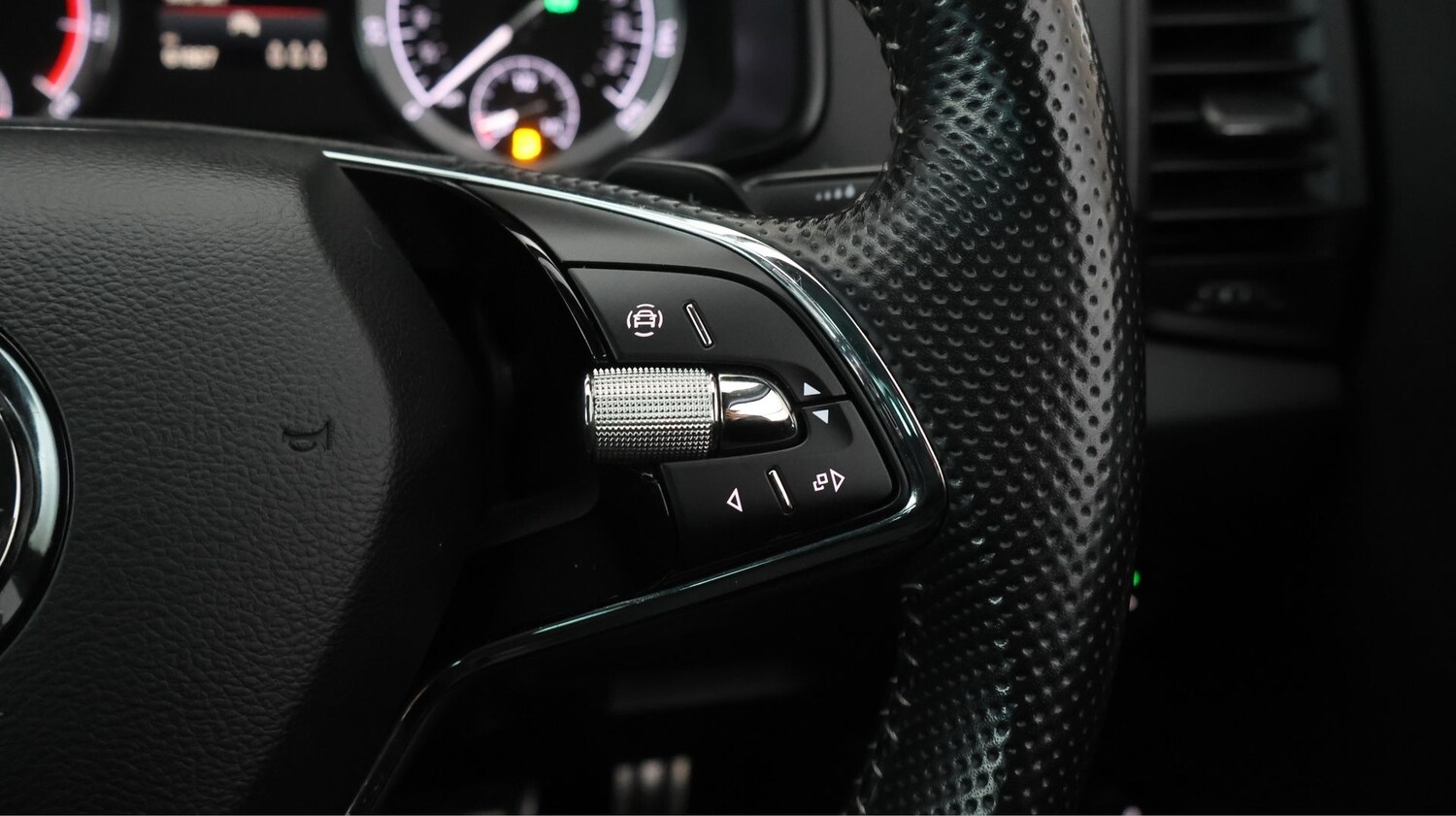 Used Skoda Karoq for sale - 77364140: Photo 24