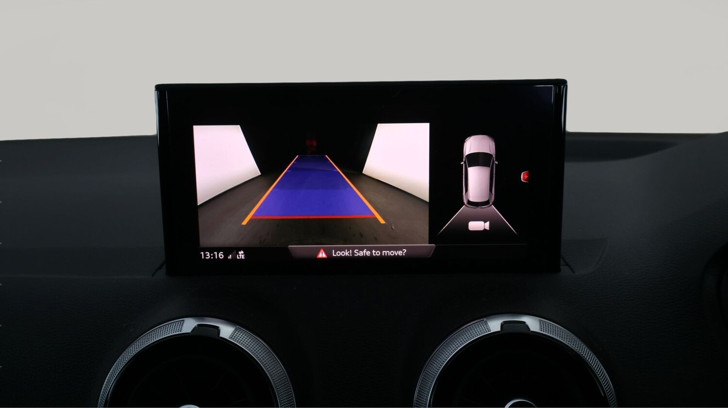 Used Audi Q2 for sale - 77906208: Photo 24