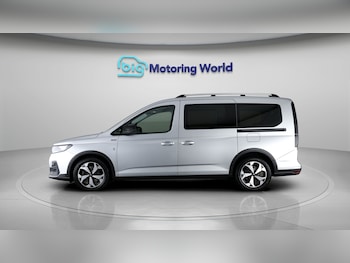 Used Ford Grand Tourneo Connect 2023 for sale - 79589082: Photo